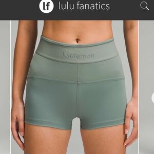 NWT Lululemon License to Train High-Rise Short 2" LOGO Sz 12 Grey Eucalyptus